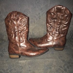 Cherokee cowboy boots
